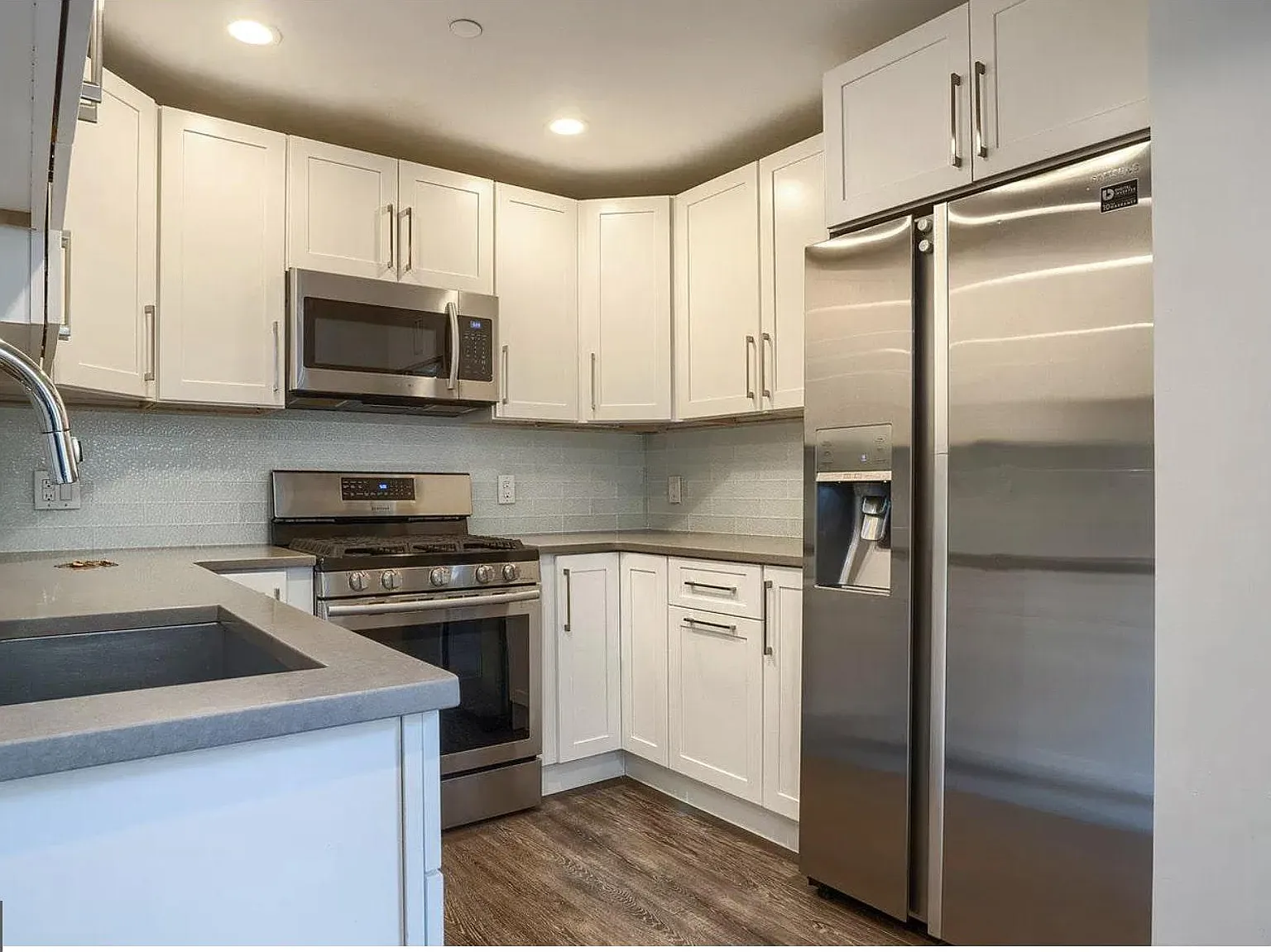 3 bed, 1032 sqft, $2,800 — Photo 3