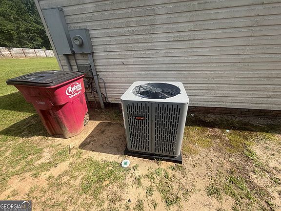 5th image of 150 Alview Dr