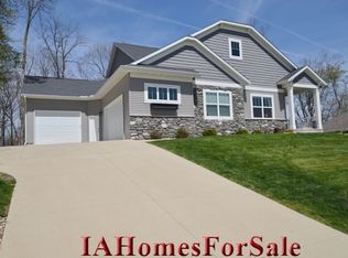 4132 Windfall Dr NW, Cedar Rapids, IA 52405