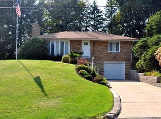 9509 Viewcrest Dr, Allison Park, PA 15101