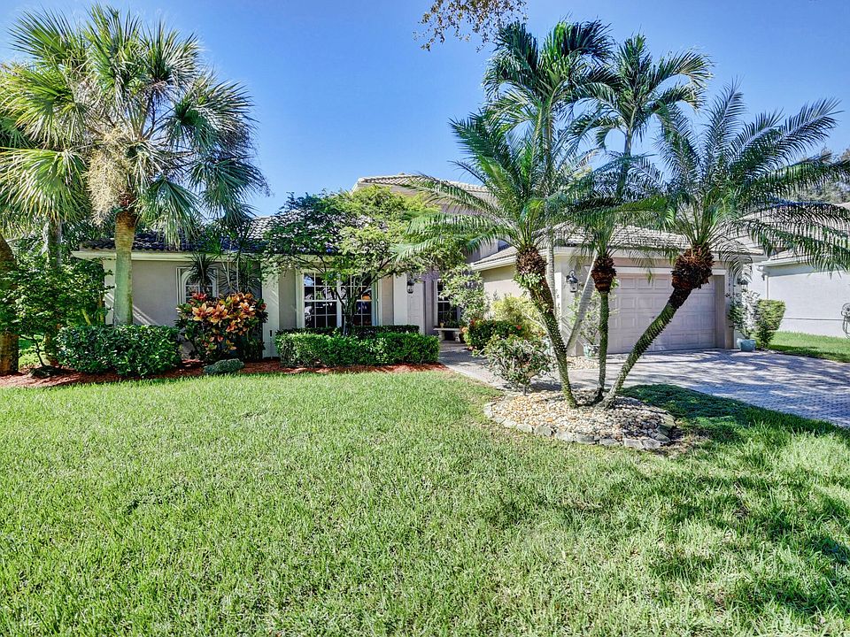 1st image of 13413 Barcelona Lake Cir