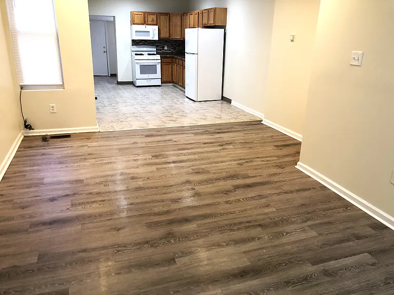 1323 N Allison St — Photo 9