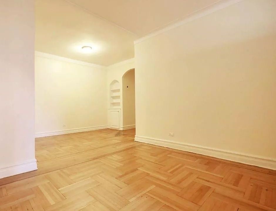 2nd image of 1800 Albemarle Rd #4A