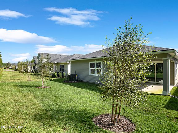 5th image of 226 THORNBERRY Way