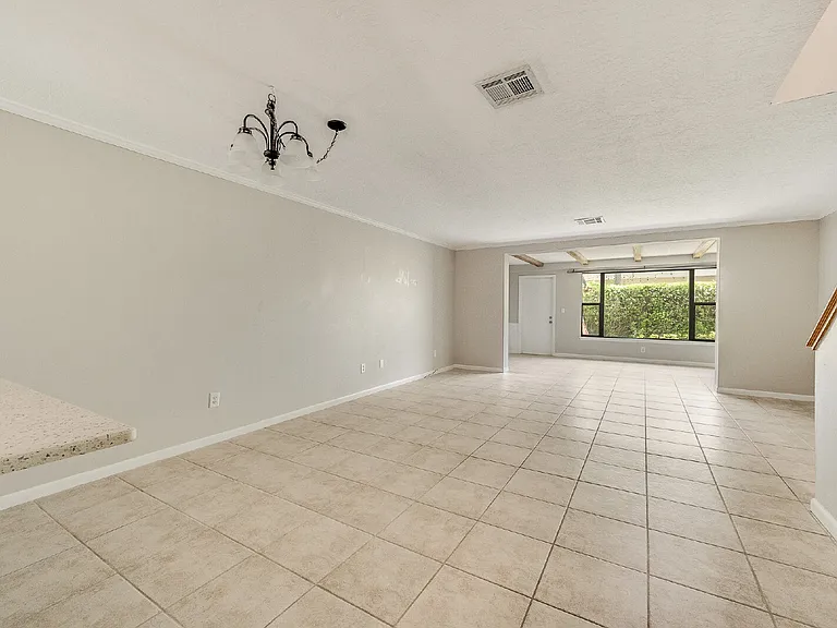 255 Paradise Blvd #10 — Photo 12