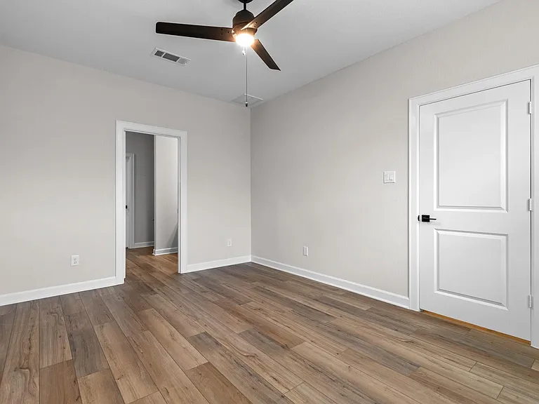 1127 Campside Dr — Photo 8