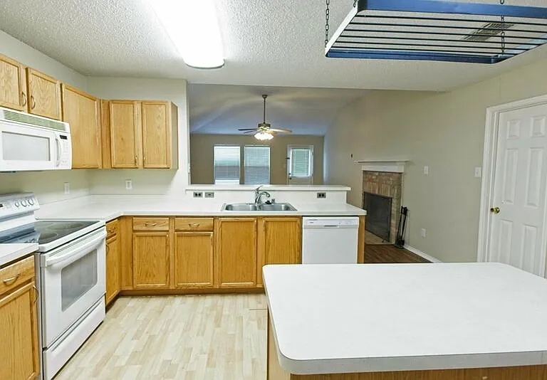 1118 Water Oak Way — Photo 14