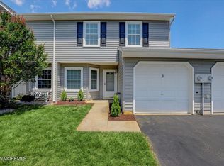 3 Sloop Sq, Freehold, NJ 07728