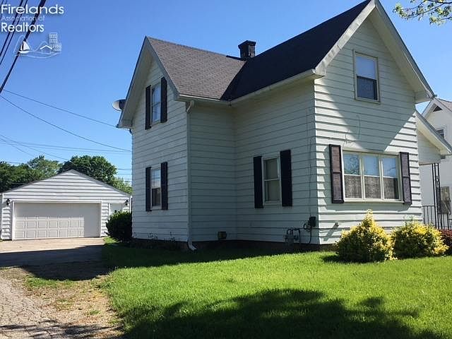 1st image of 122 E 6th St