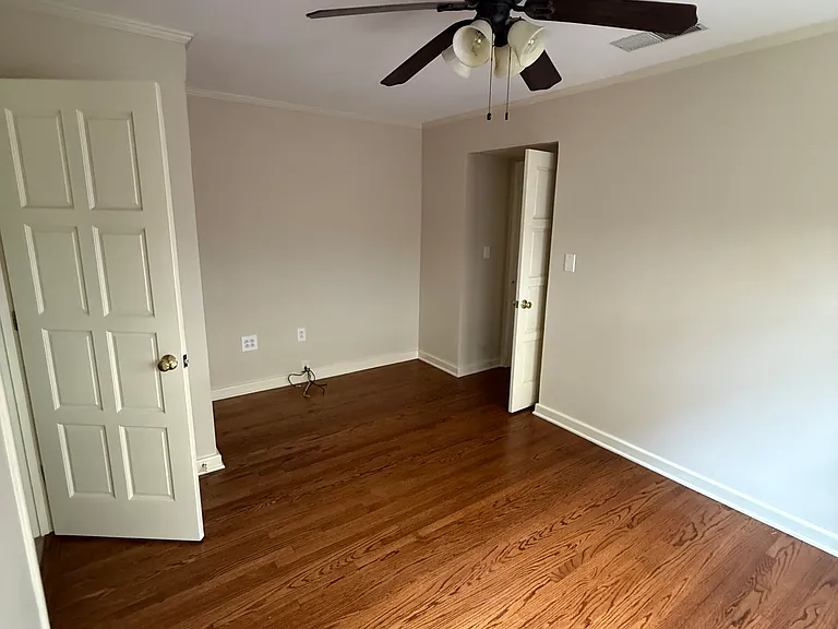12901 Woodbridge St — Photo 14