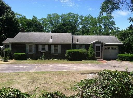 1st image of 292 W Falmouth Hwy