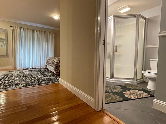 2nd image of 118 Morton Dr #2