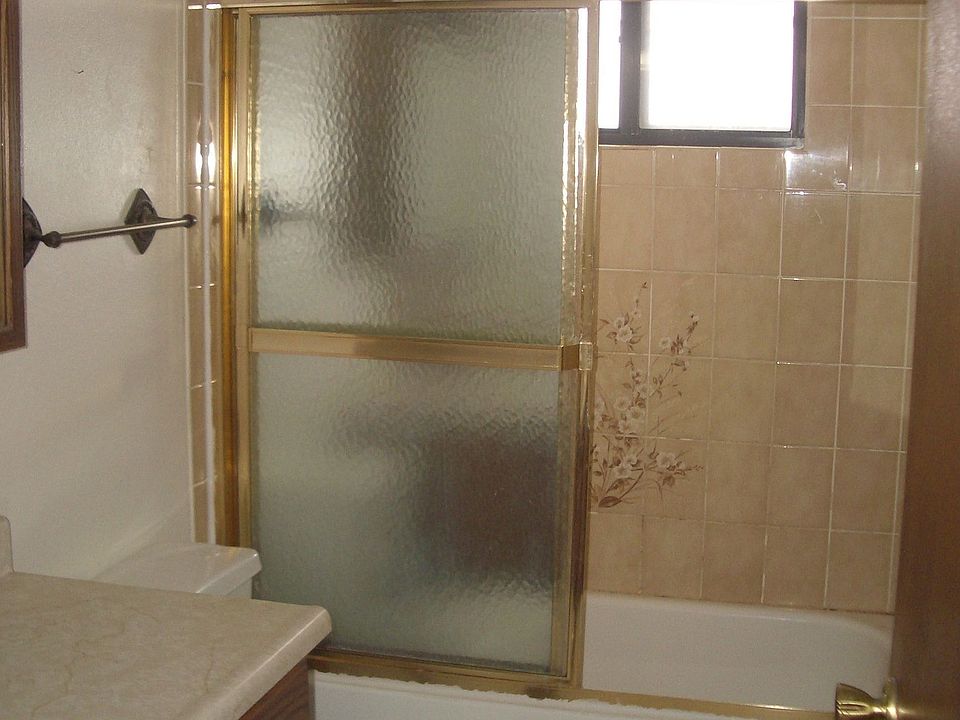 Main Full Bath