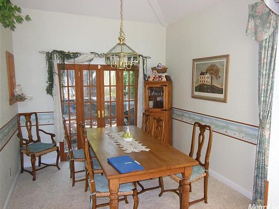 5th image of 937 Dondra Way
