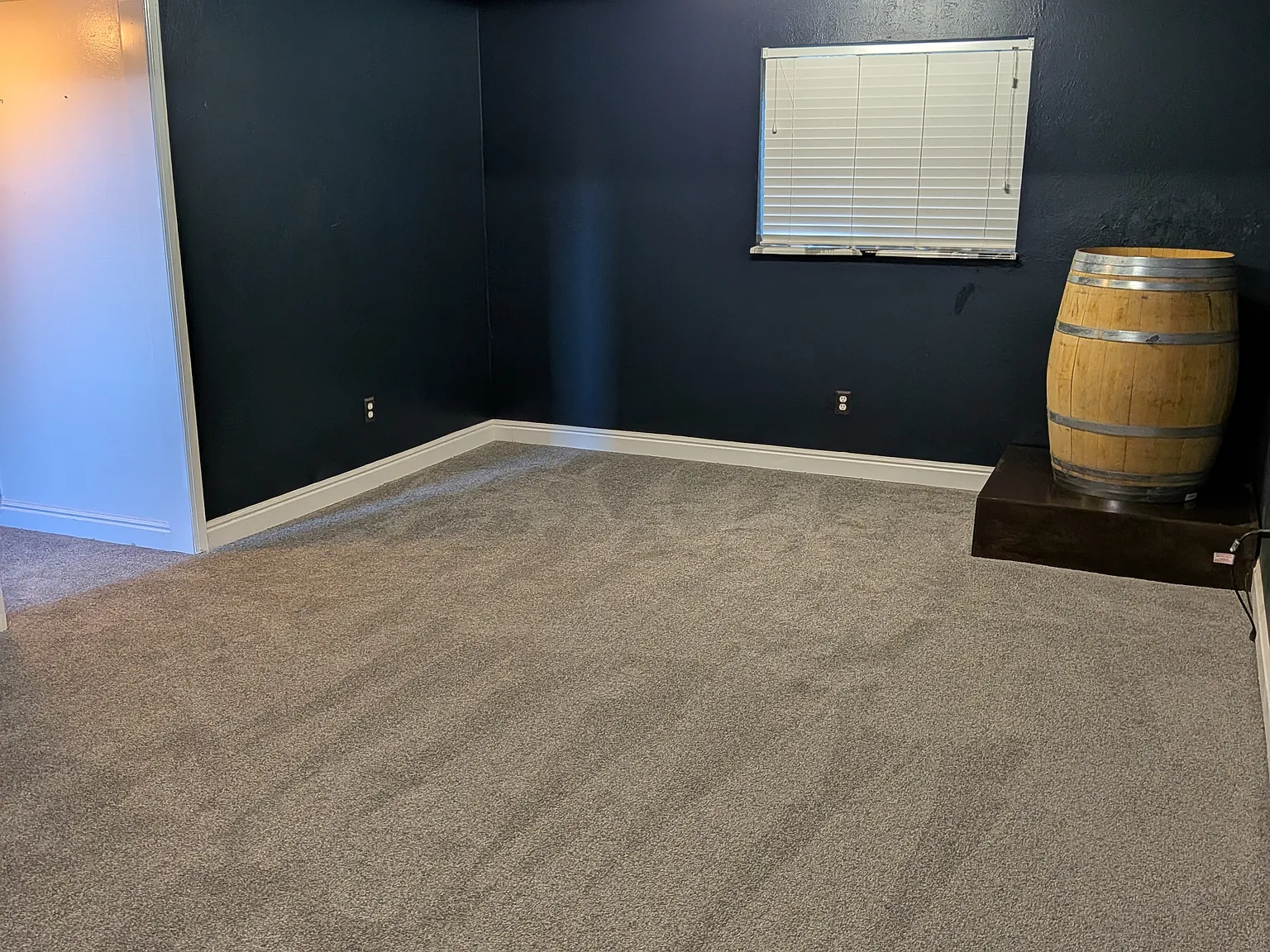 4 bed, 1.5 bath, 1800 sqft, $3,295 — Photo 4