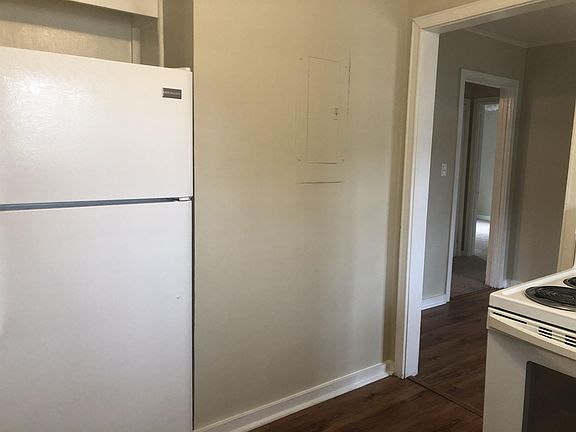 5th image of 301 Clairborne Ave