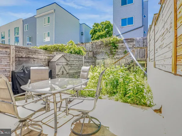 1952 N 6th St #1, Philadelphia, PA 19122