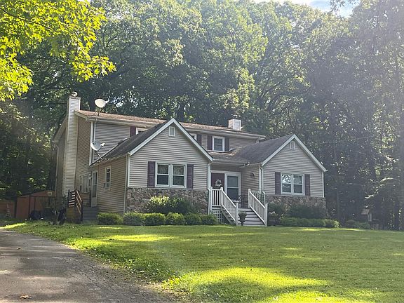 3rd image of 665 Route 579