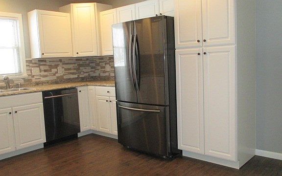 3rd image of 456 Manor Dr