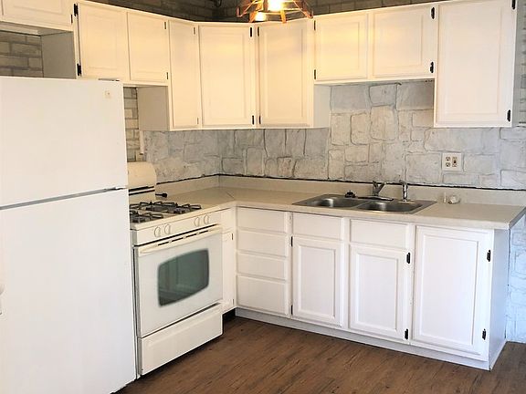 5th image of 4420 Kennett Ave