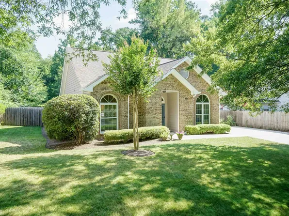 102 Covington Dr, Chapel Hill, NC 27514