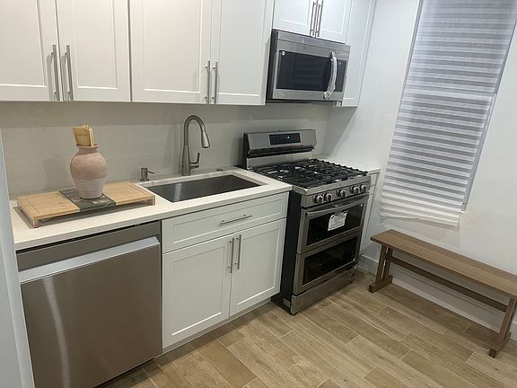 2nd image of 233 14th St NE