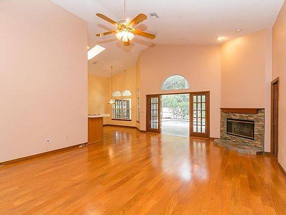 5th image of 8947 Jonathan Manor Dr