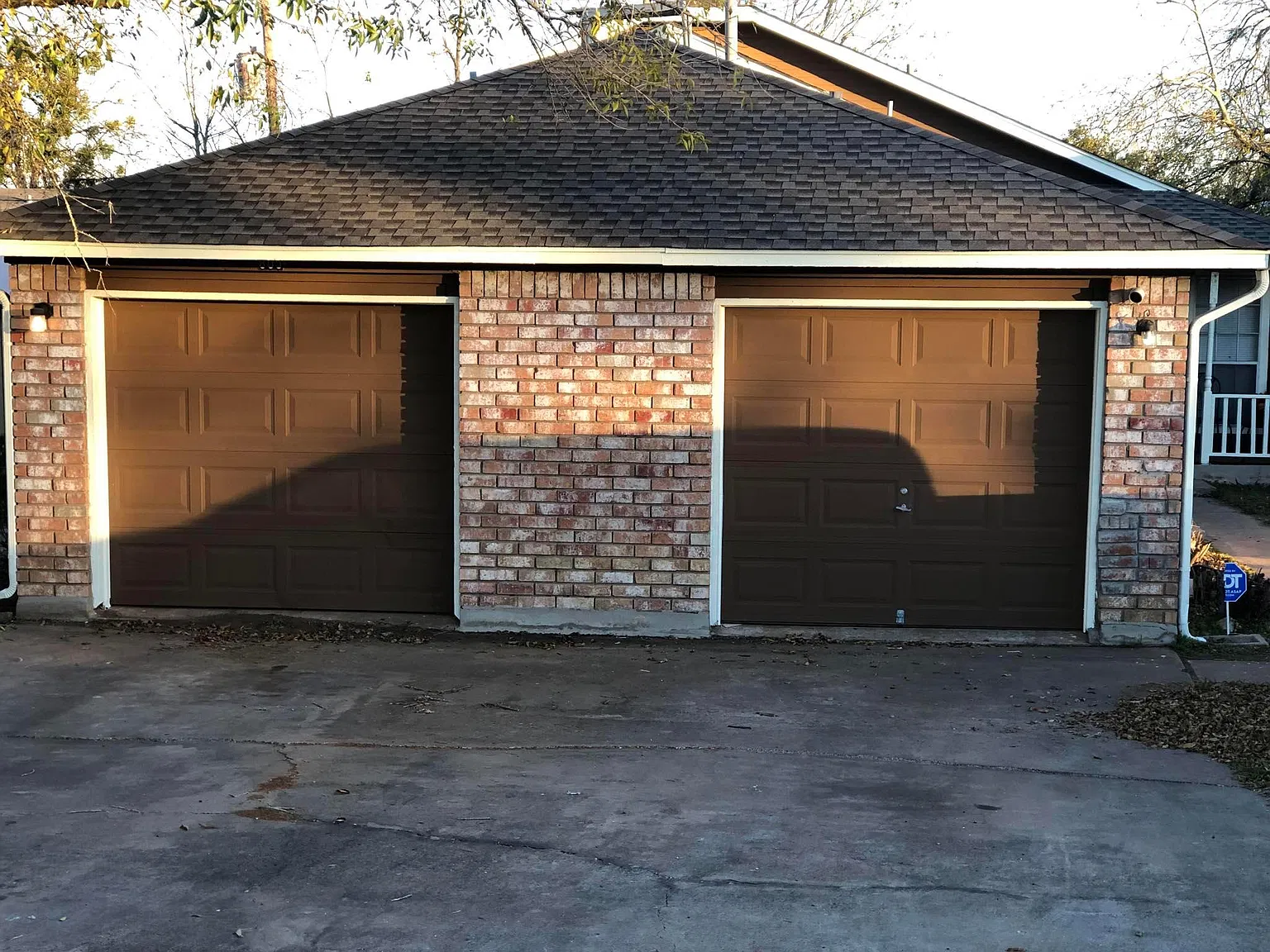 805 Lexington Rd — Photo 3