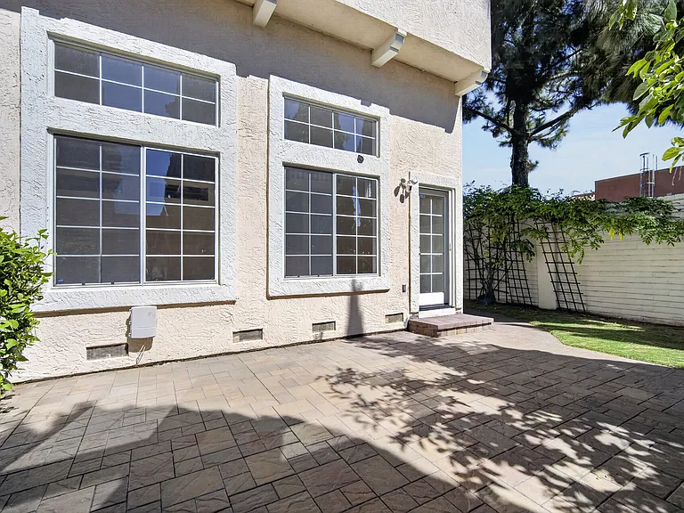 2802 Cozumel Cir — Photo 32