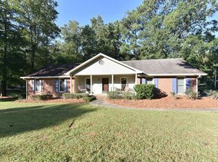 1836 Crossing Ct, Snellville, GA