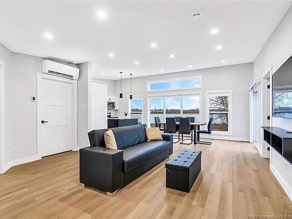 5th image of 99 York St #97