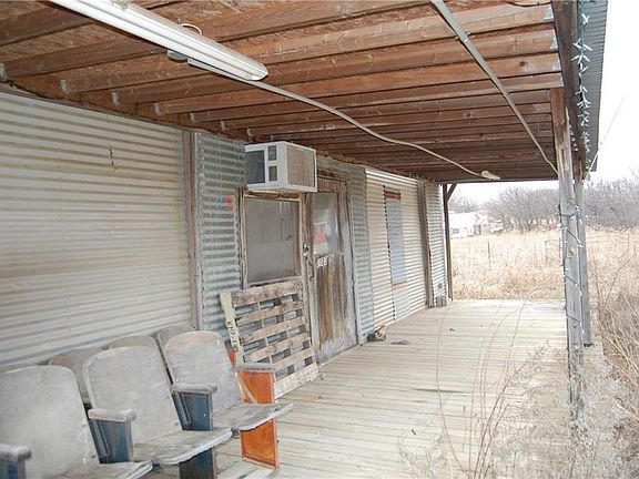 3rd image of 1103 Us Highway 82 W