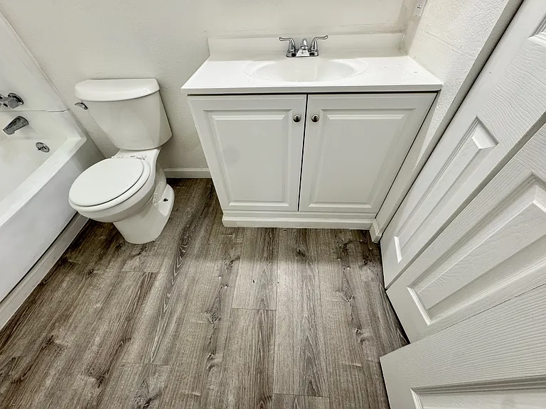 4501 Boardwalk Dr #J-J-93 — Photo 12
