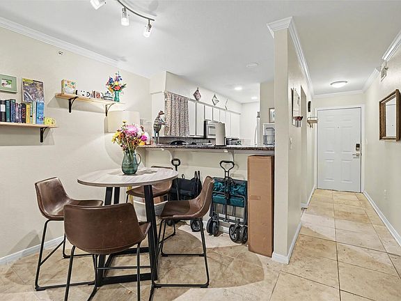 3rd image of 501 W 26th St APT 210