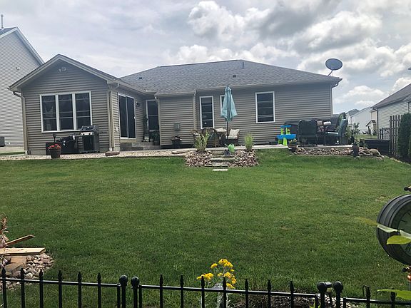 2nd image of 2420 Agassiz Dr