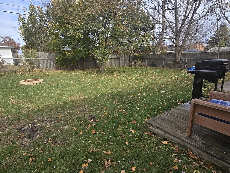 1018 Harmony Dr — Photo 9