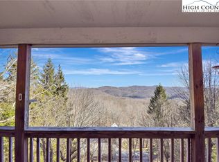 1053 Flat Top Rd, Blowing Rock, NC 28605