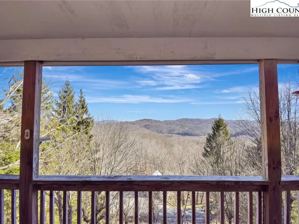1053 Flat Top Road, Blowing Rock, NC 28605