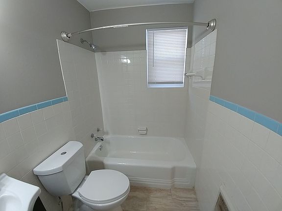 5th image of 412 Euclid Ave #412B