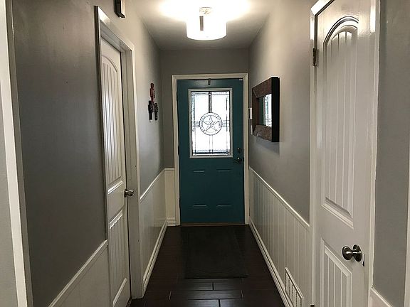 2nd image of 318 Mimosa Dr