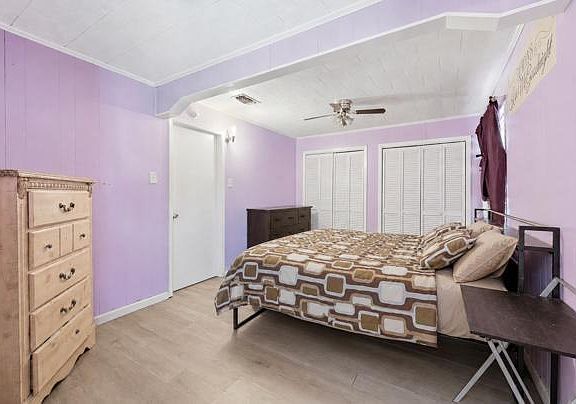 5th image of 130 Shirley St