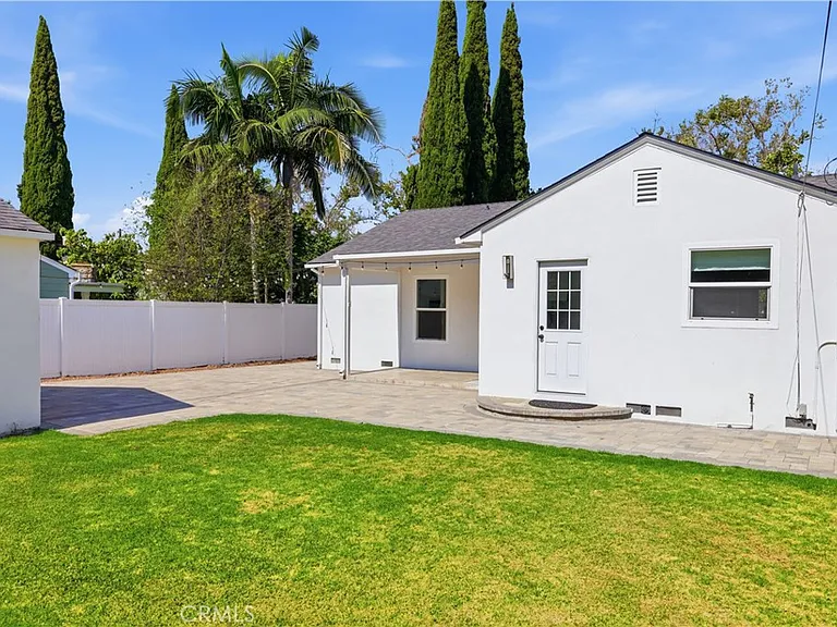 2311 Valencia St — Photo 22