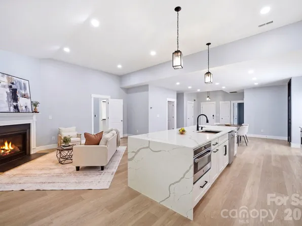3824 Martele Dr, Mint Hill, NC 28227