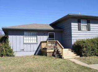 2707 Ridge Ct, Lawrence, KS 66046