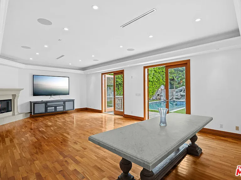 9033 Cresta Dr — Photo 12