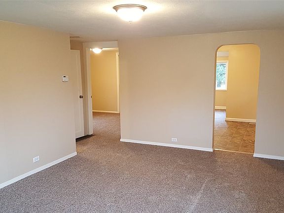 5th image of 8002 E Broadway Ave