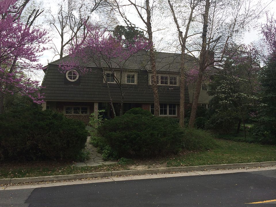 1st image of 131 Hanover Ave