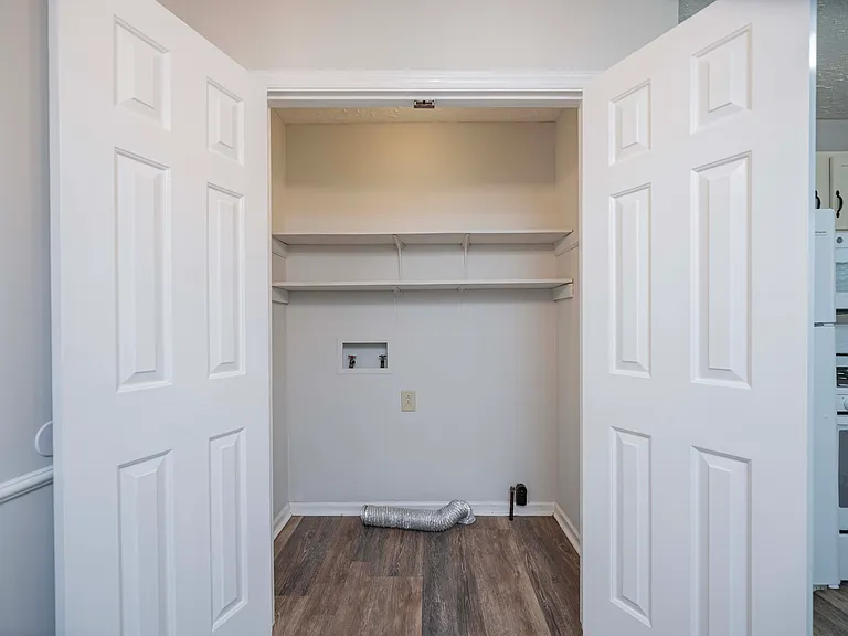 2594 Exeter Dr — Photo 11