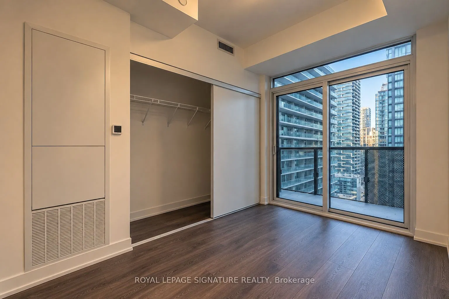Line5 Condos — Photo 2