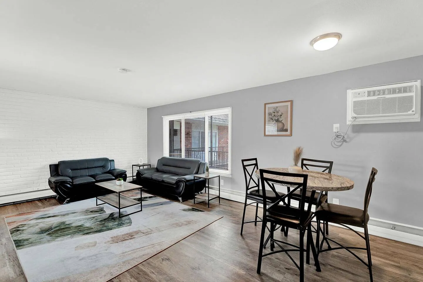 Ava Sterling Apartments — Photo 4